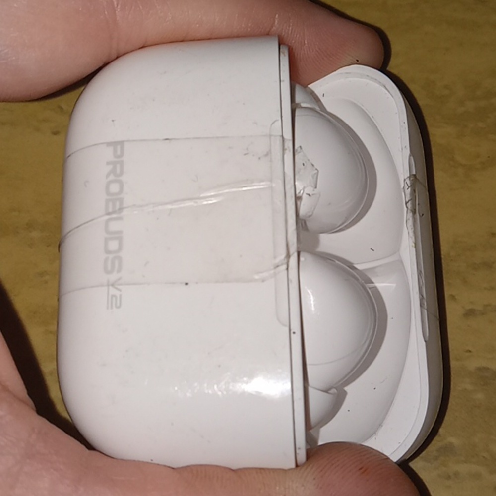 Ear Buds - Picture 2 of 2